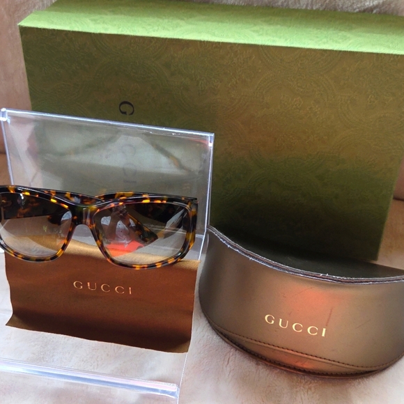 Gucci Tortoiseshell Vintage Sunglasses - Picture 1 of 5